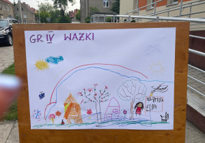 Obraz wiosennej łąki w wykonaniu grupy Ważki