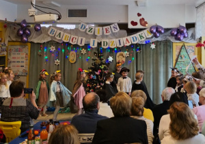 Dzieci podczas występów