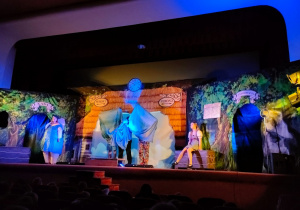 Scena z przedstawienia