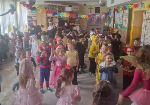 Dzieci podczas zabaw