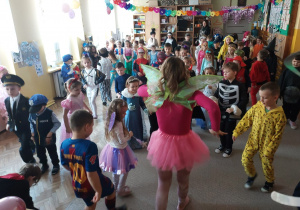 Dzieci podczas zabawy