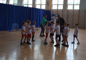 Dwie drużyny po meczu