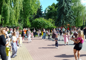 Zabawy taneczne z animatorką